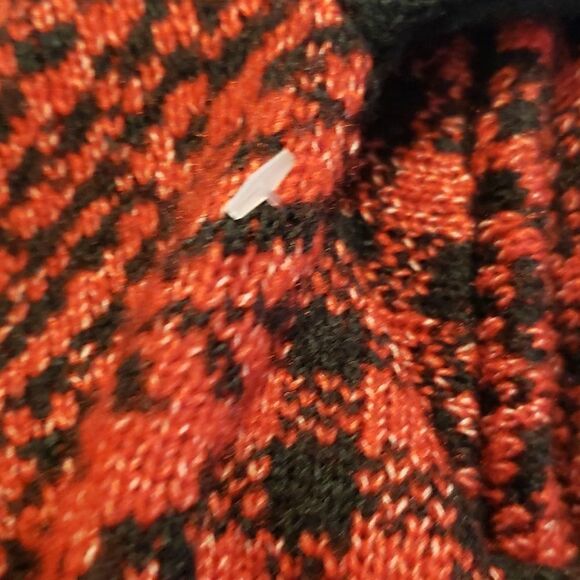 Joseph A Boxy‎ Cowl Neck Red and Black Plaid Oversized Sweater Size Small NWOT - Picture 5 of 6